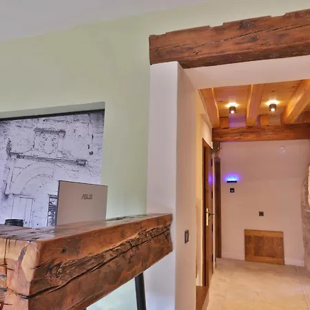 Casa Del Poeta Hotel 2*