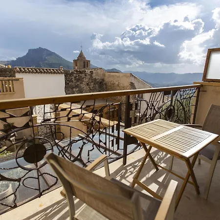 Hotel Casa Del Poeta